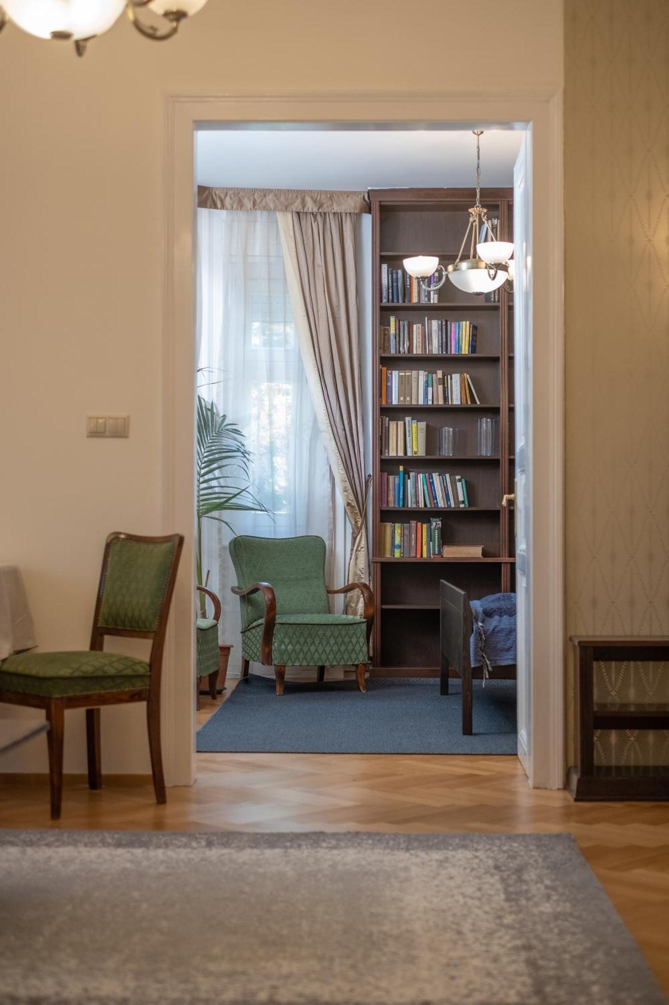 Giovanni'S Airport House Budapest Eksteriør billede
