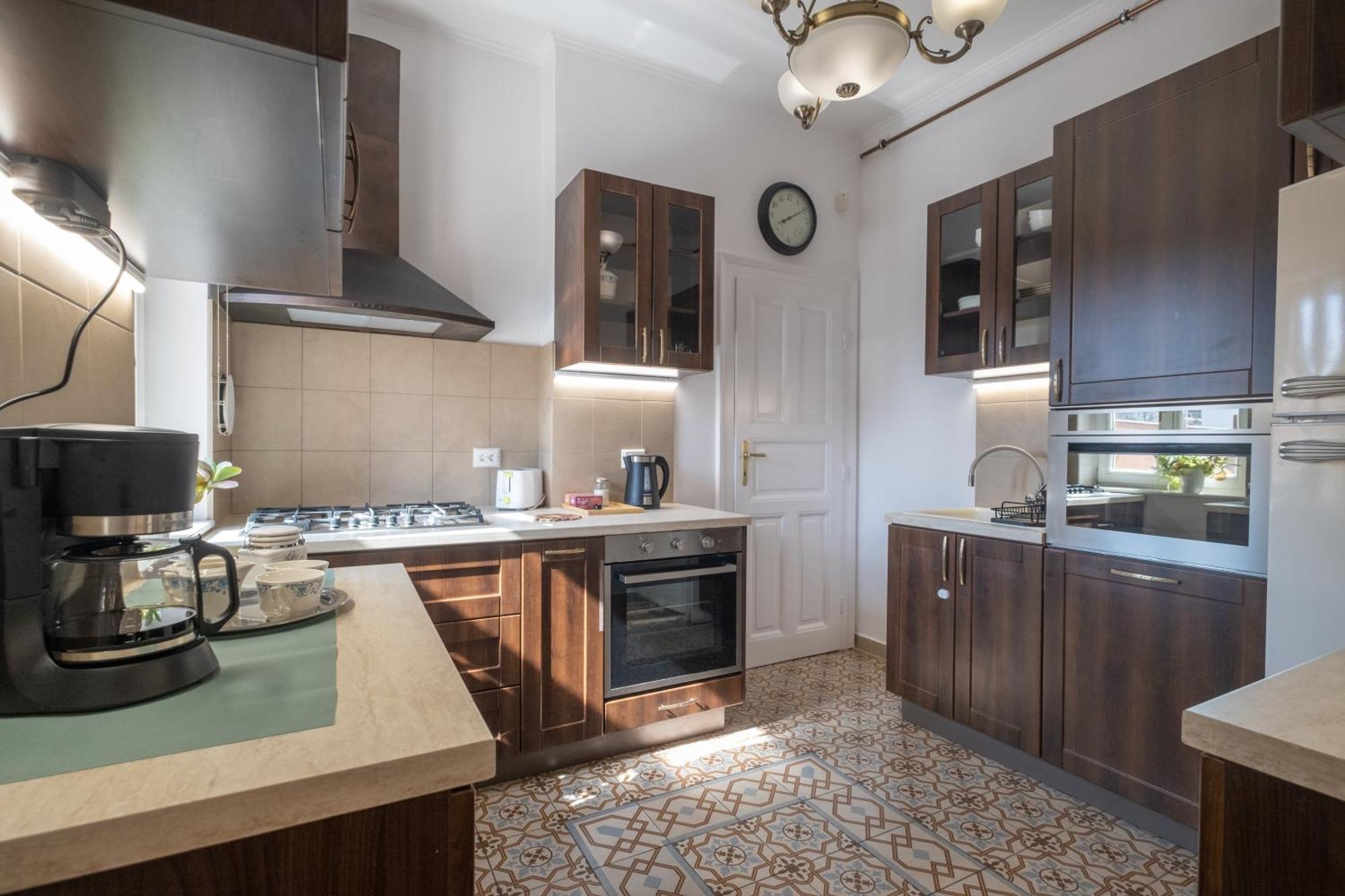 Giovanni'S Airport House Budapest Eksteriør billede