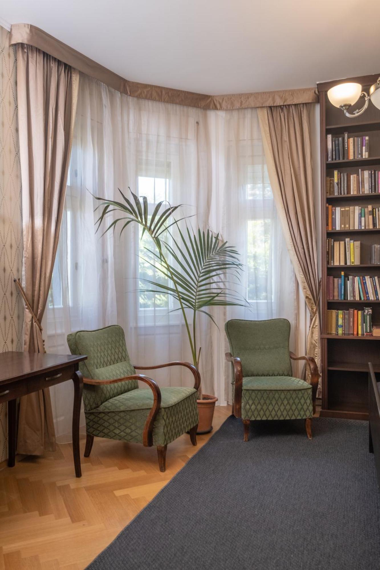 Giovanni'S Airport House Budapest Eksteriør billede