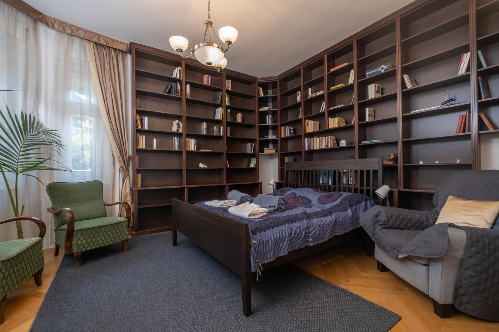 Giovanni'S Airport House Budapest Eksteriør billede