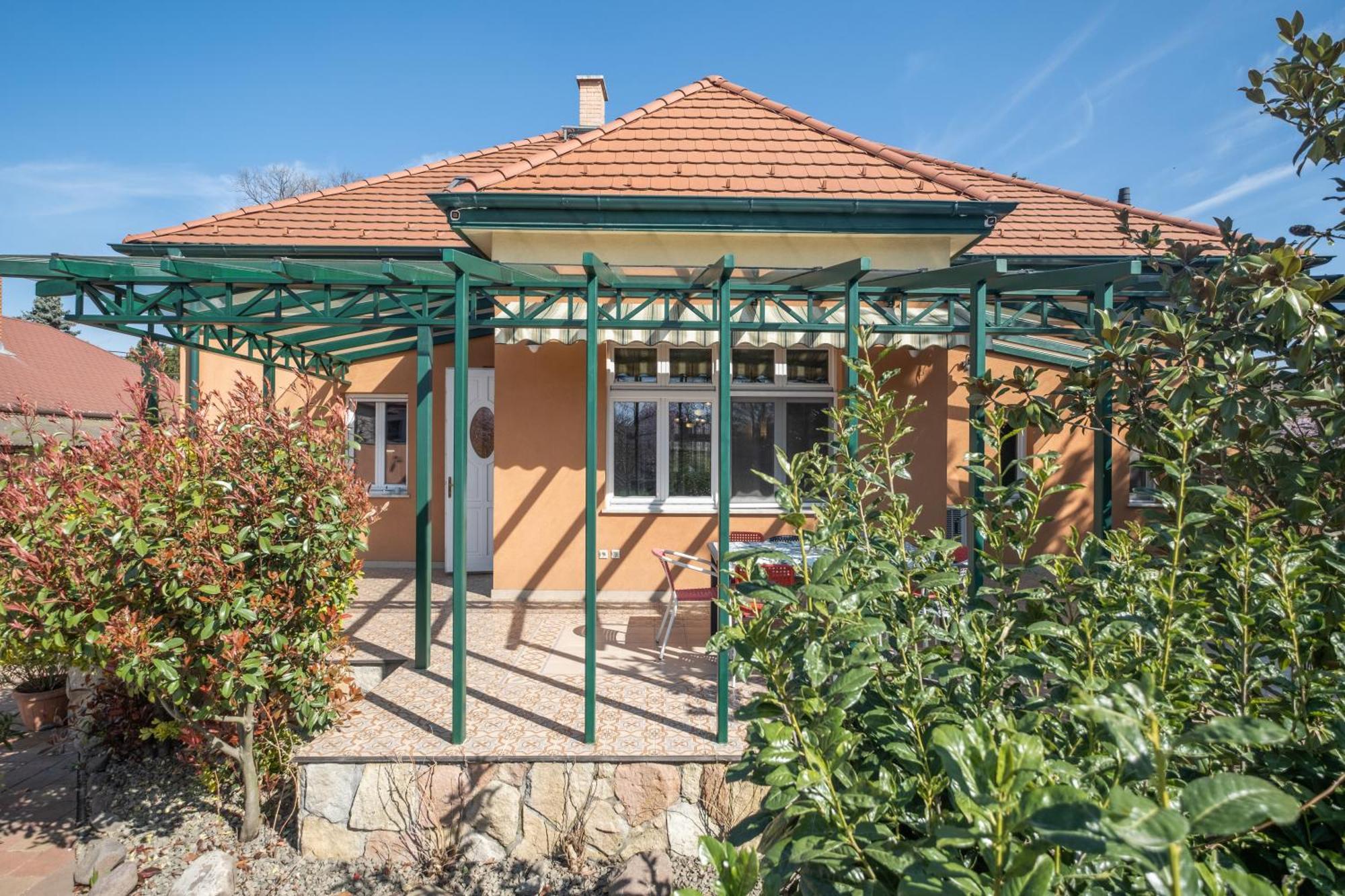 Giovanni'S Airport House Budapest Eksteriør billede